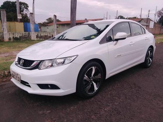 HONDA CIVIC 1.8 LXS 16V FLEX 4P AUTOMÁTICO HONDA CIVIC 1.8 LXS 16V FLEX 4P AUTOMÁTICO